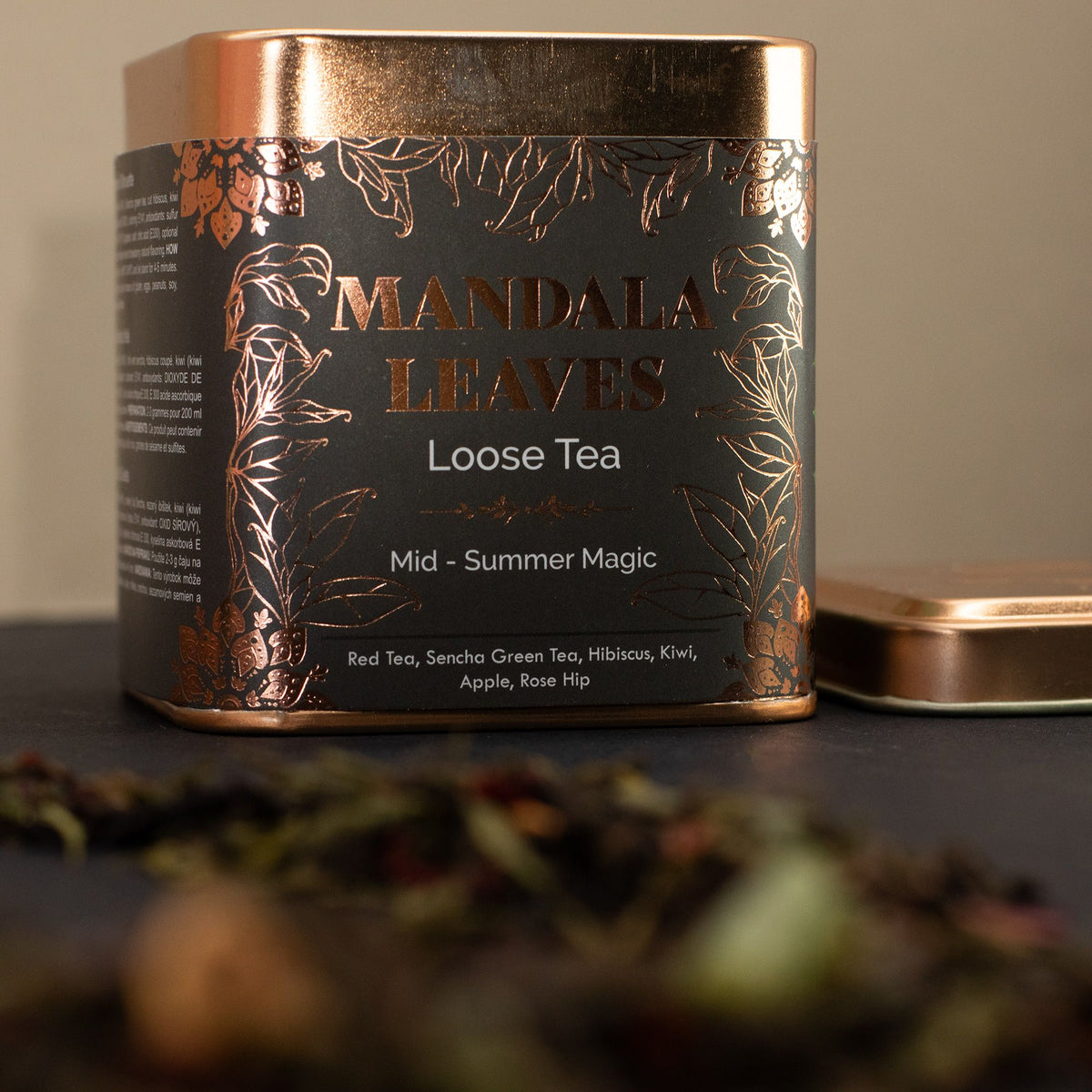 50g Pu-Erh & Grüntee – Hibiskus, Apfel & Erdbeere | Mid-summer Magic (Dose)