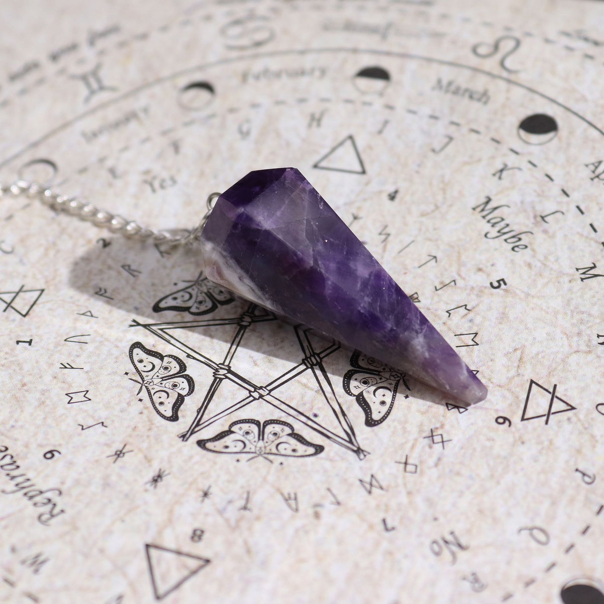 Ancient Witch Spell Incense – Seduction | Räucherstäbchen mit Amethyst-Pendel