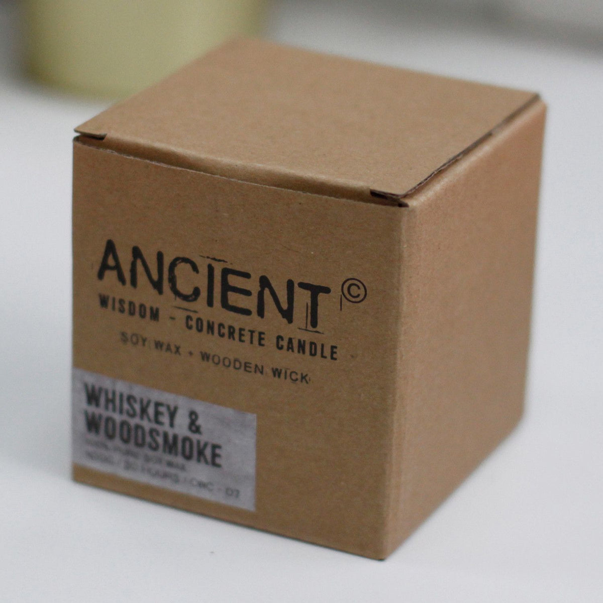 Pot Concrete Soy Candle – Brandy Butter | Sojakerze im schwarzen Betonbehälter