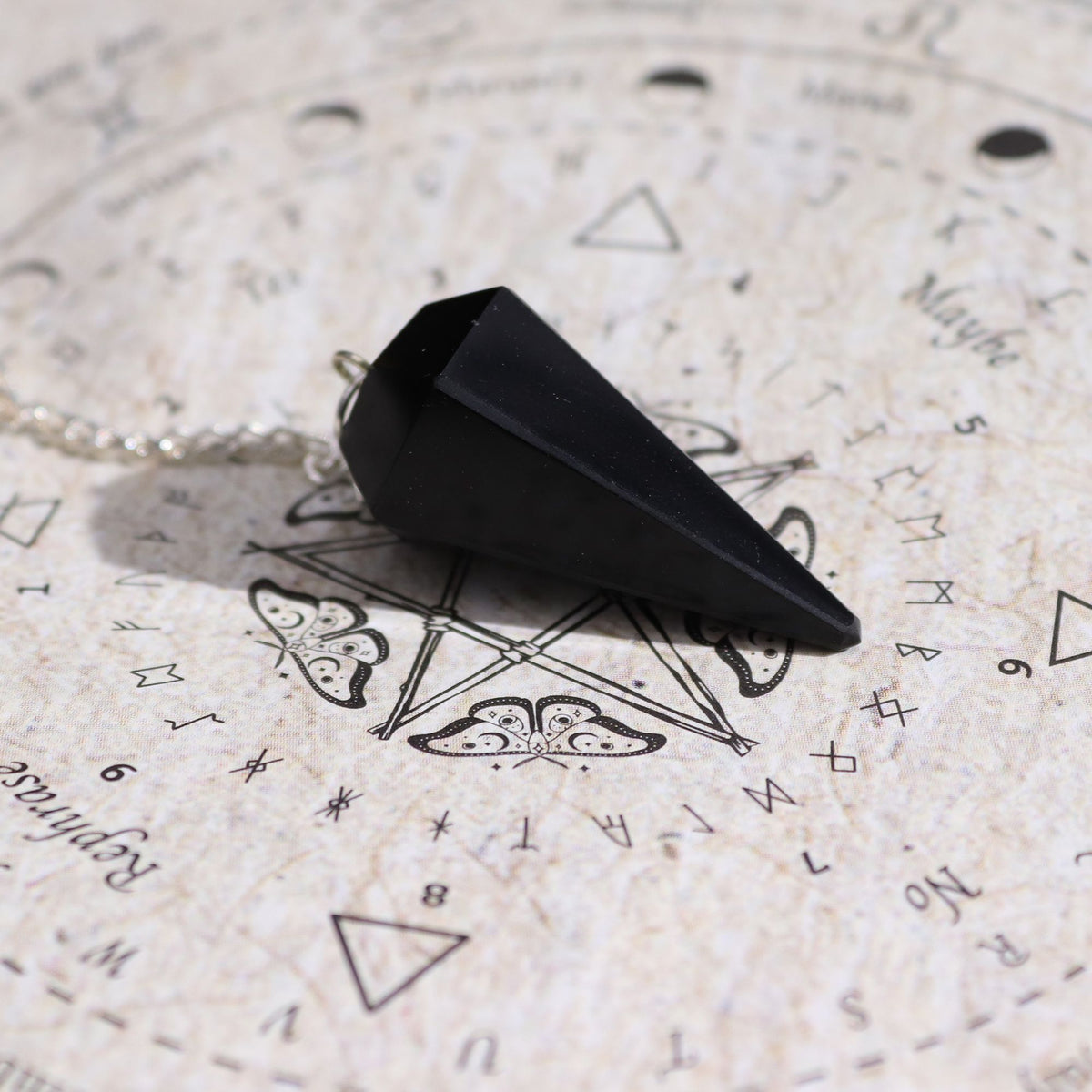 Ancient Witch Spell Incense – Success | Räucherstäbchen mit Obsidian-Pendel