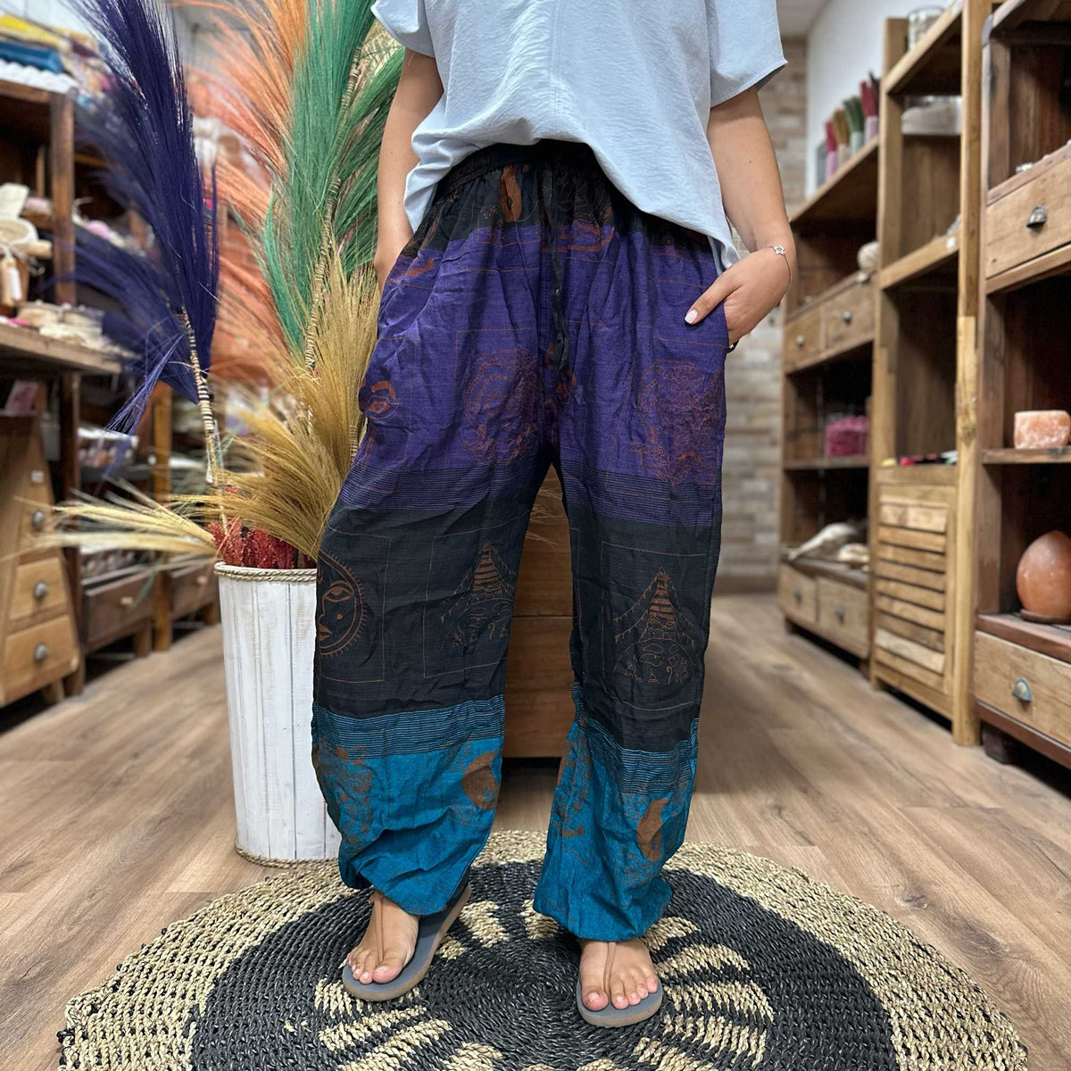 Yoga & Festival Hose – High Cross Himalayan Print – Lila