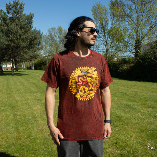 Nomad Sari Stonewashed T-Shirt – Drachen-Mandala – Weinrot – Größe M