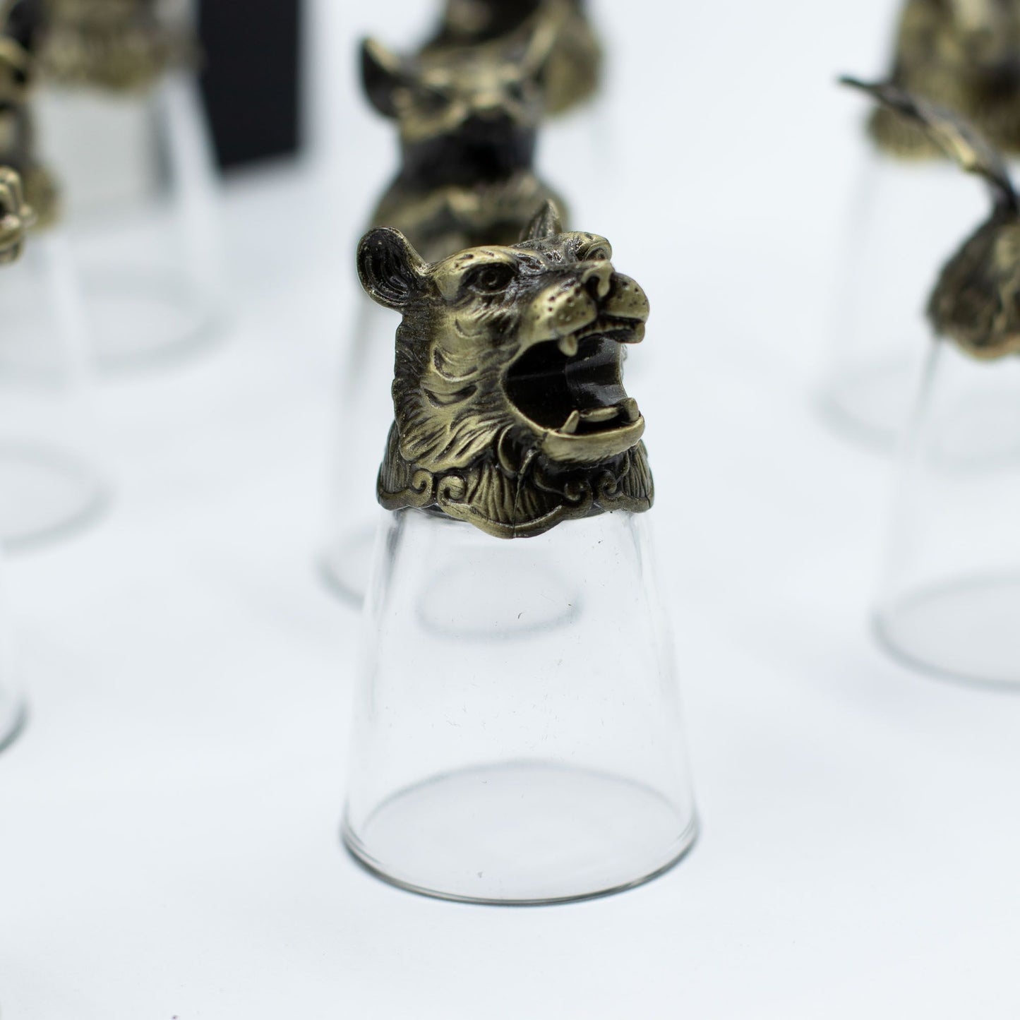 Shot Gläser Set 12-teilig (25ml) – Chinesischer Tierkreis – Antik Bronze 🐉