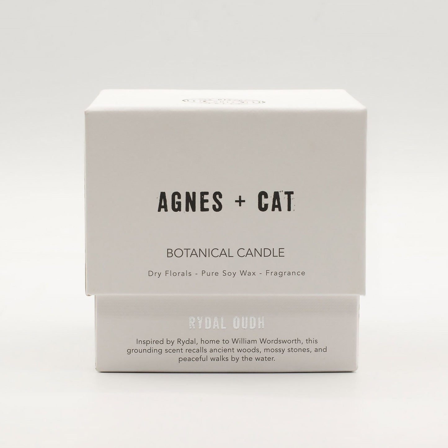 Agnes + Cat Botanische Sojakerze – Rydal Oudh | Patchouli & Sandelholz