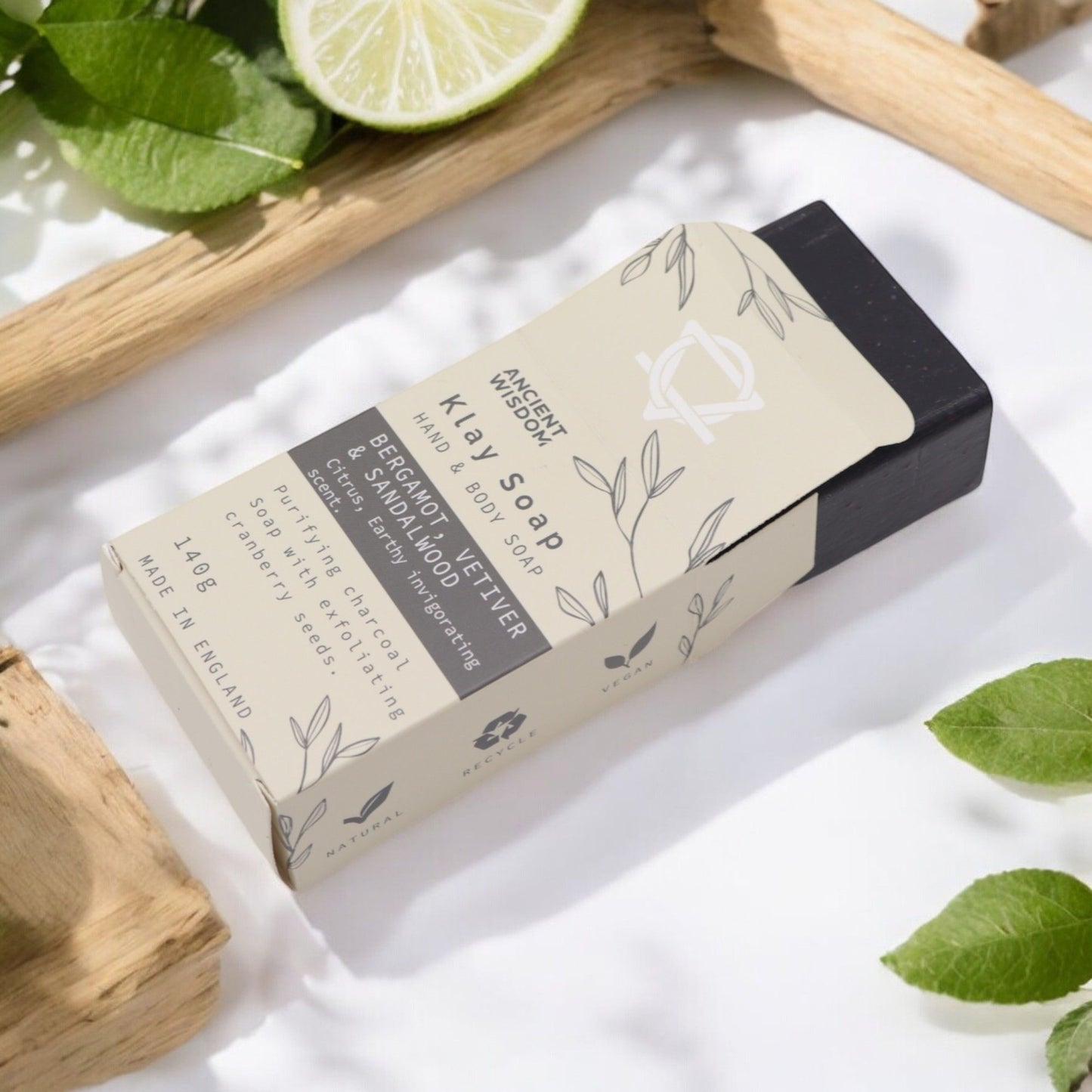 Klay Tonseife Bergamotte & Sandelholz 140g – Naturseife mit Aktivkohle & Fullererde