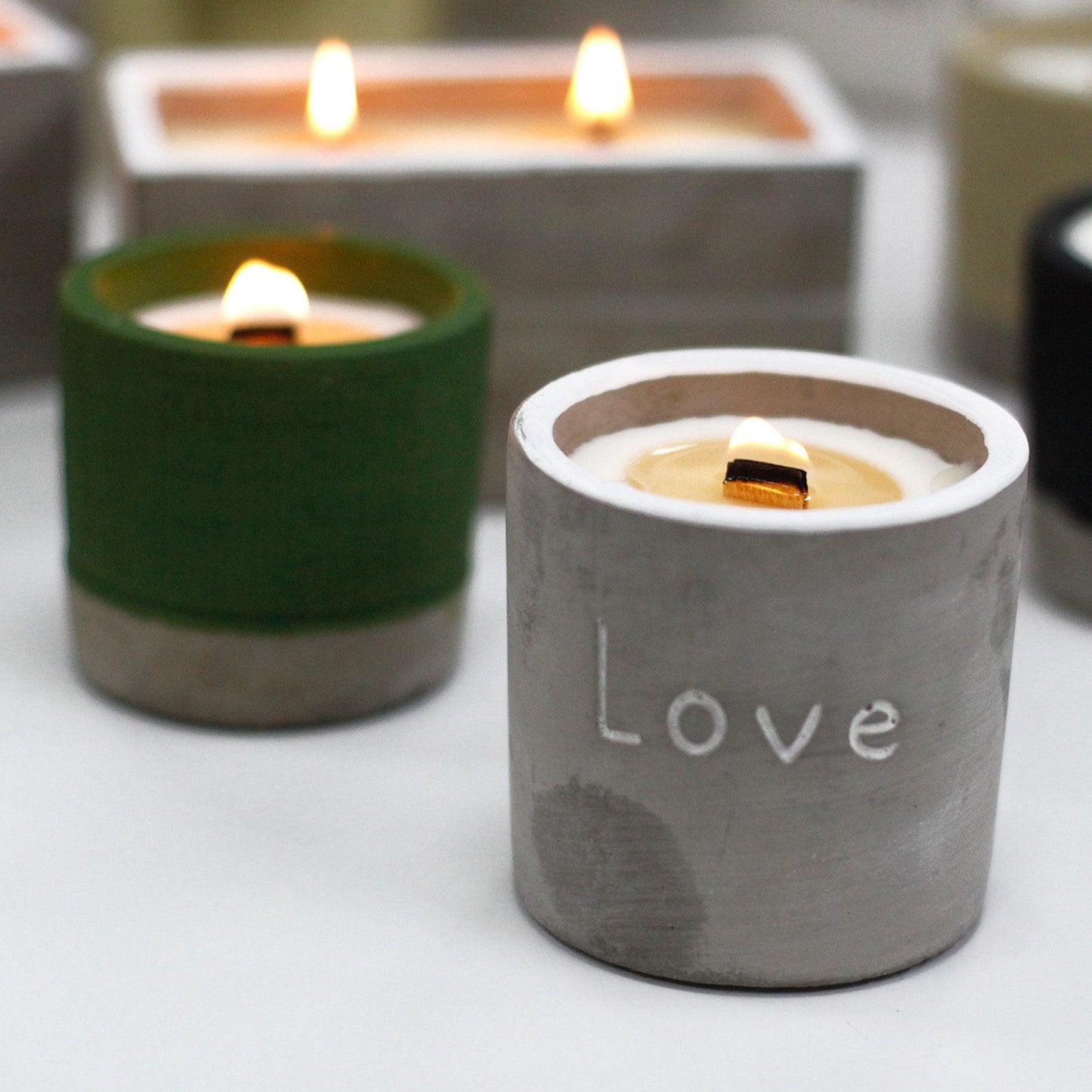 Med Concrete Soy Candle – Purple Fig & Cassis | Sojakerze im Betonbehälter