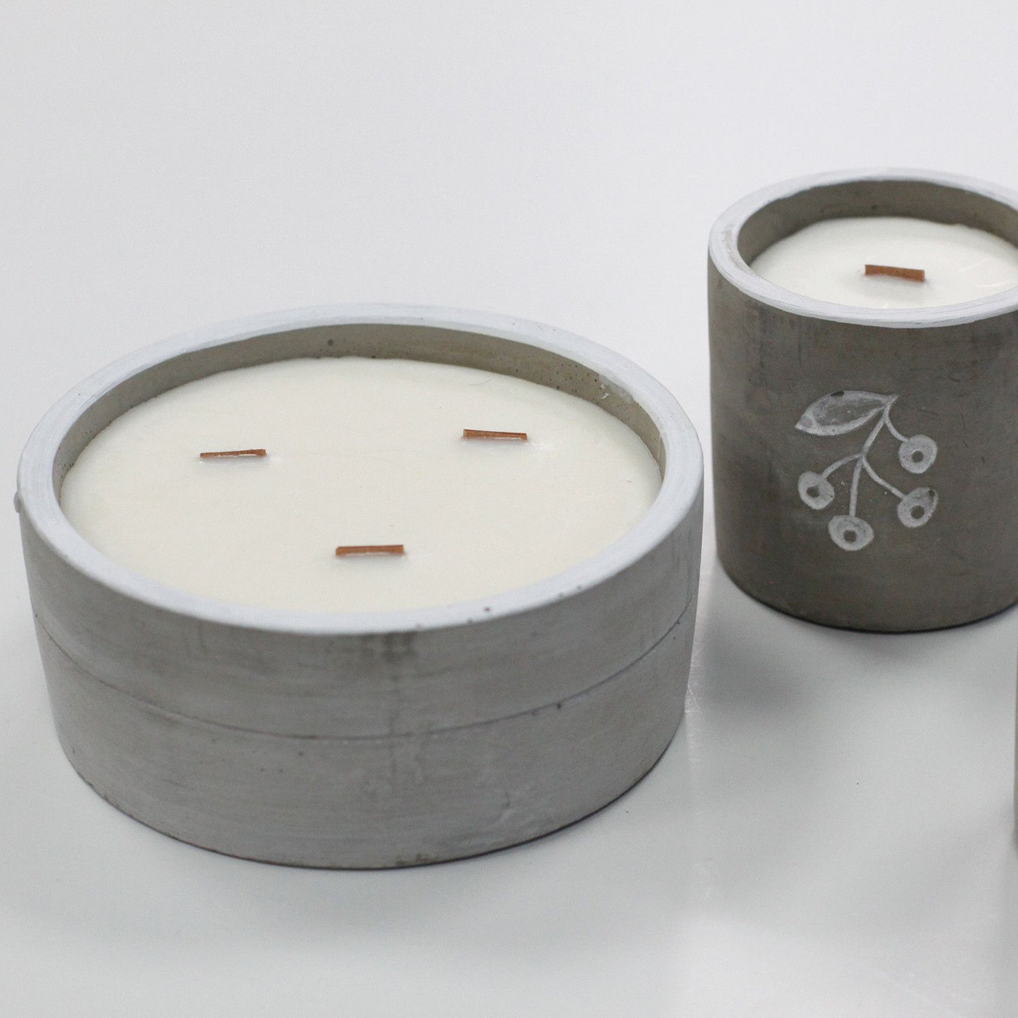 Med Concrete Soy Candle – Juniper & Sweet Gin | Sojakerze im Betonbehälter