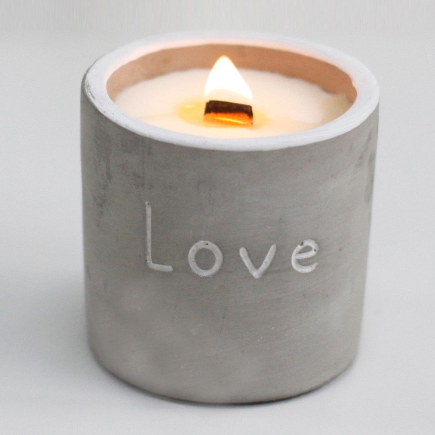 Med Concrete Soy Candle – Purple Fig & Cassis | Sojakerze im Betonbehälter