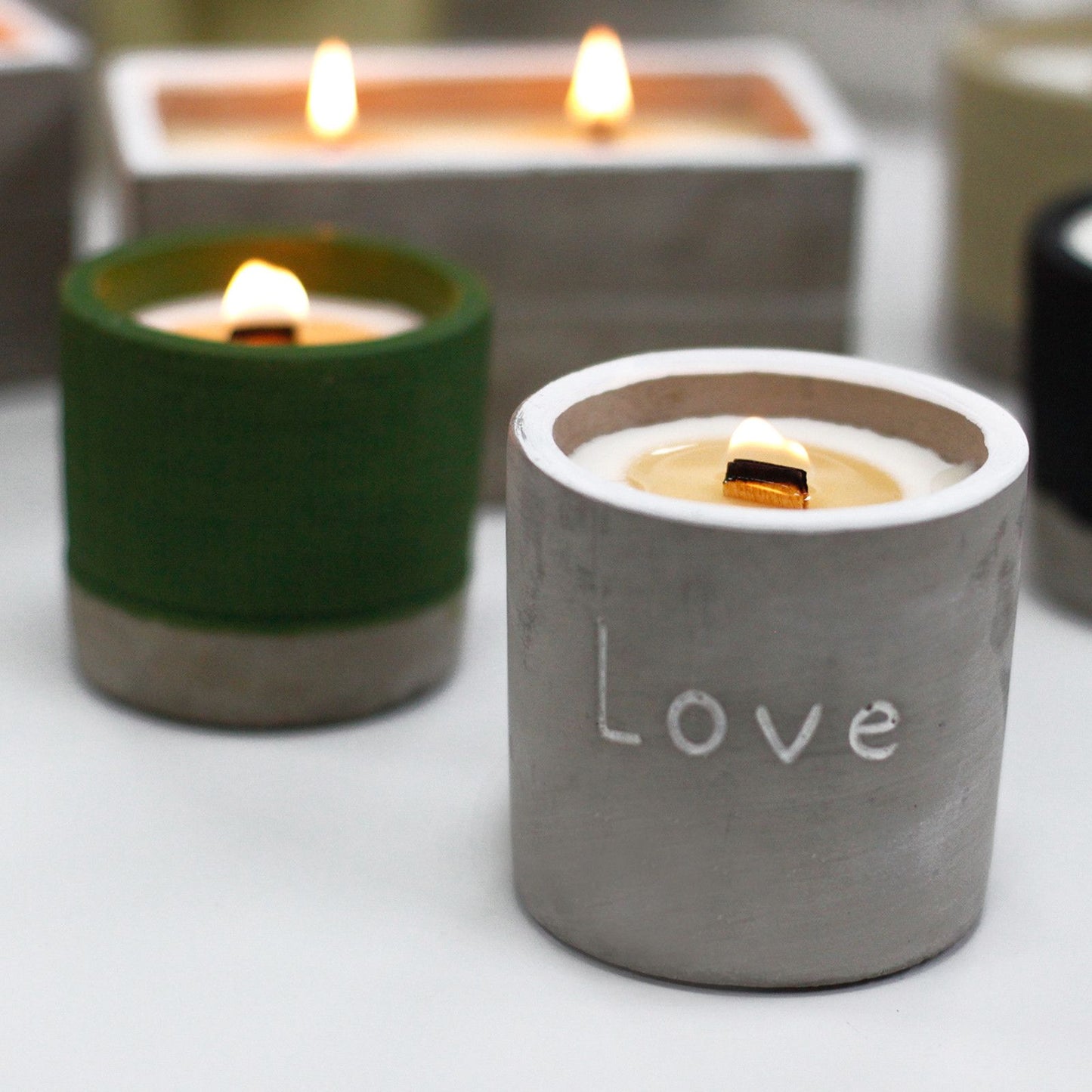 Med Concrete Soy Candle – Purple Fig & Cassis | Sojakerze im Betonbehälter