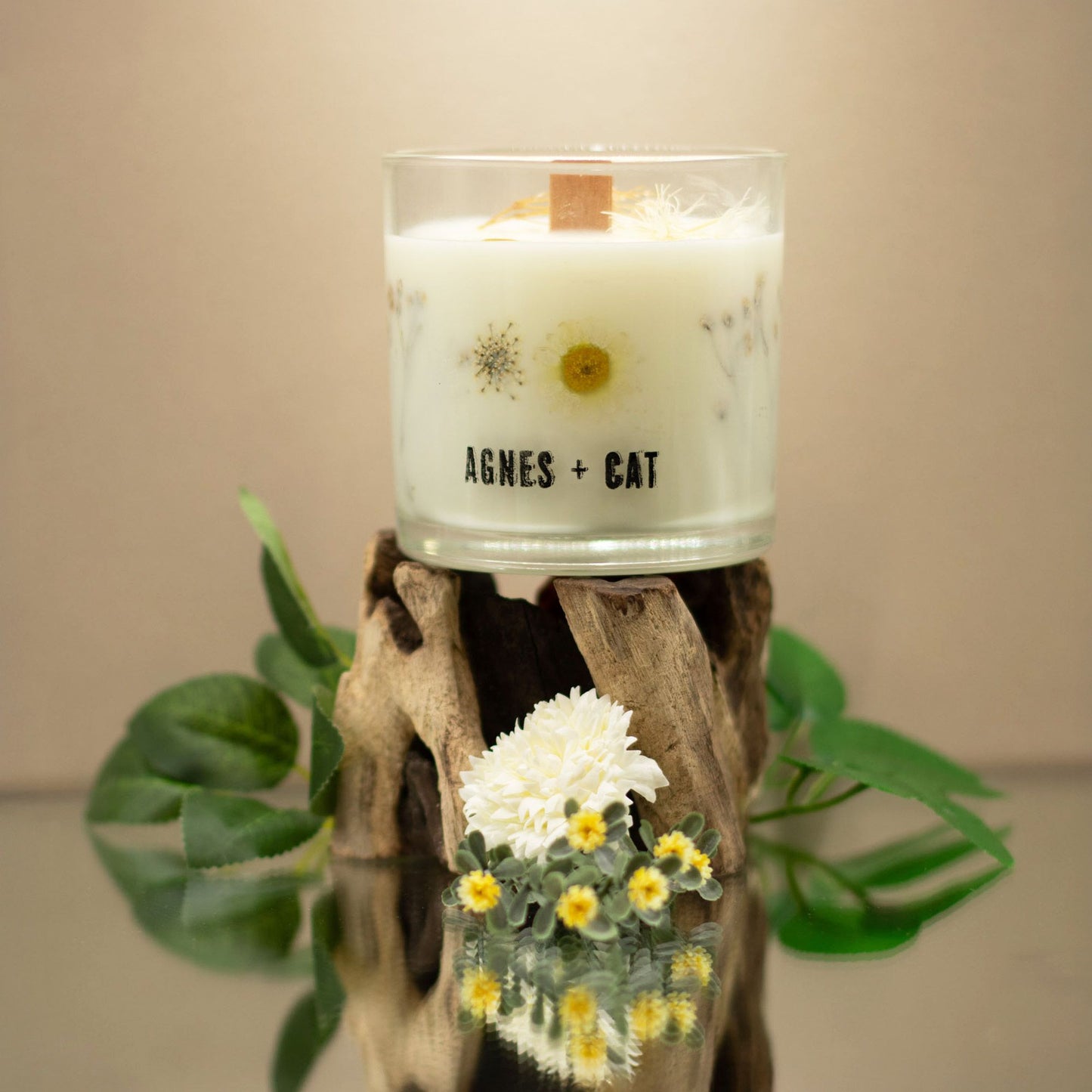 Agnes + Cat Botanische Sojakerze – Windermere | Lavendel & Amber Duft