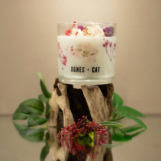 Agnes + Cat Botanische Sojakerze – Roses of Sawrey | Englischer Rosenduft
