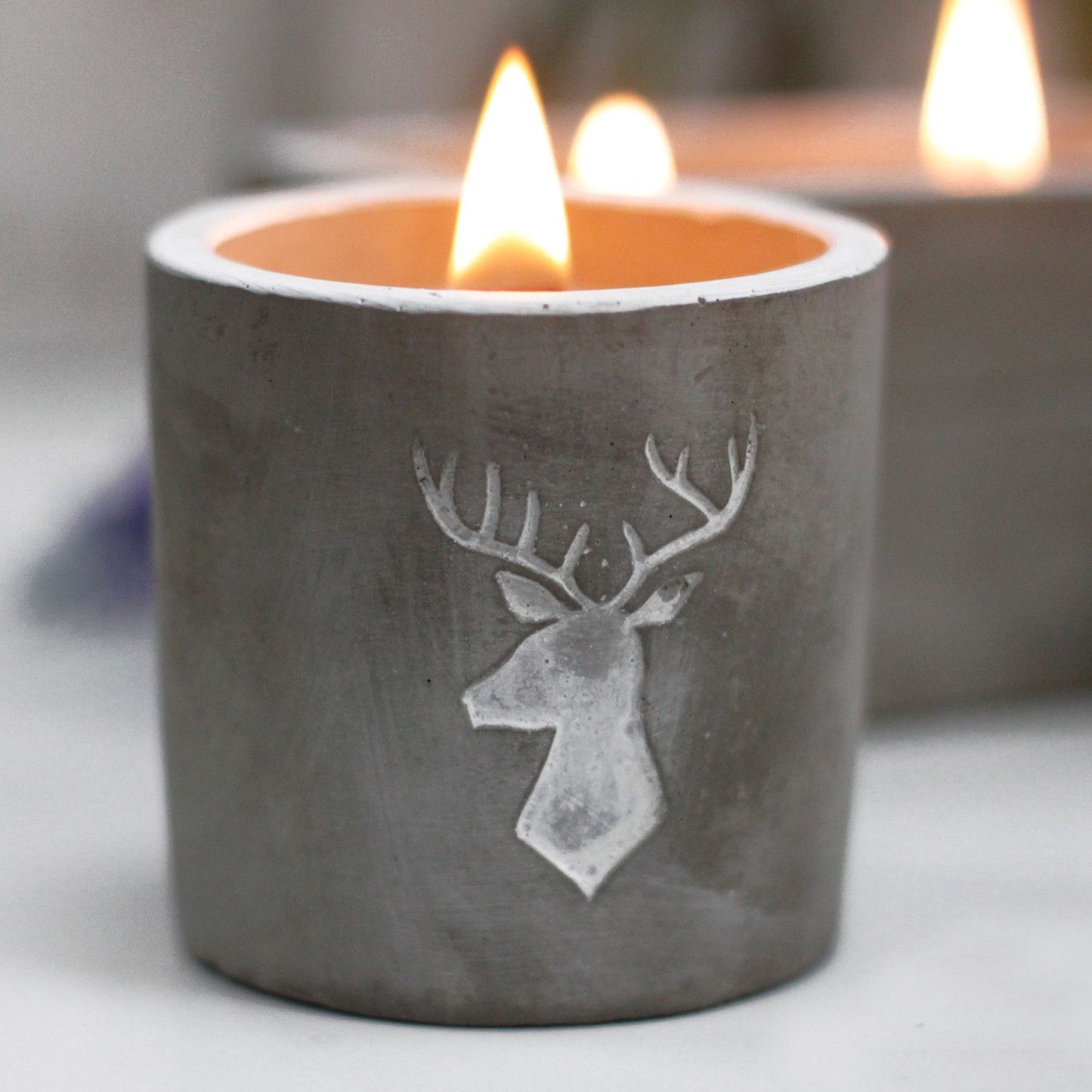 Med Concrete Soy Candle – Whiskey & Woodsmoke | Sojakerze im Betonbehälter