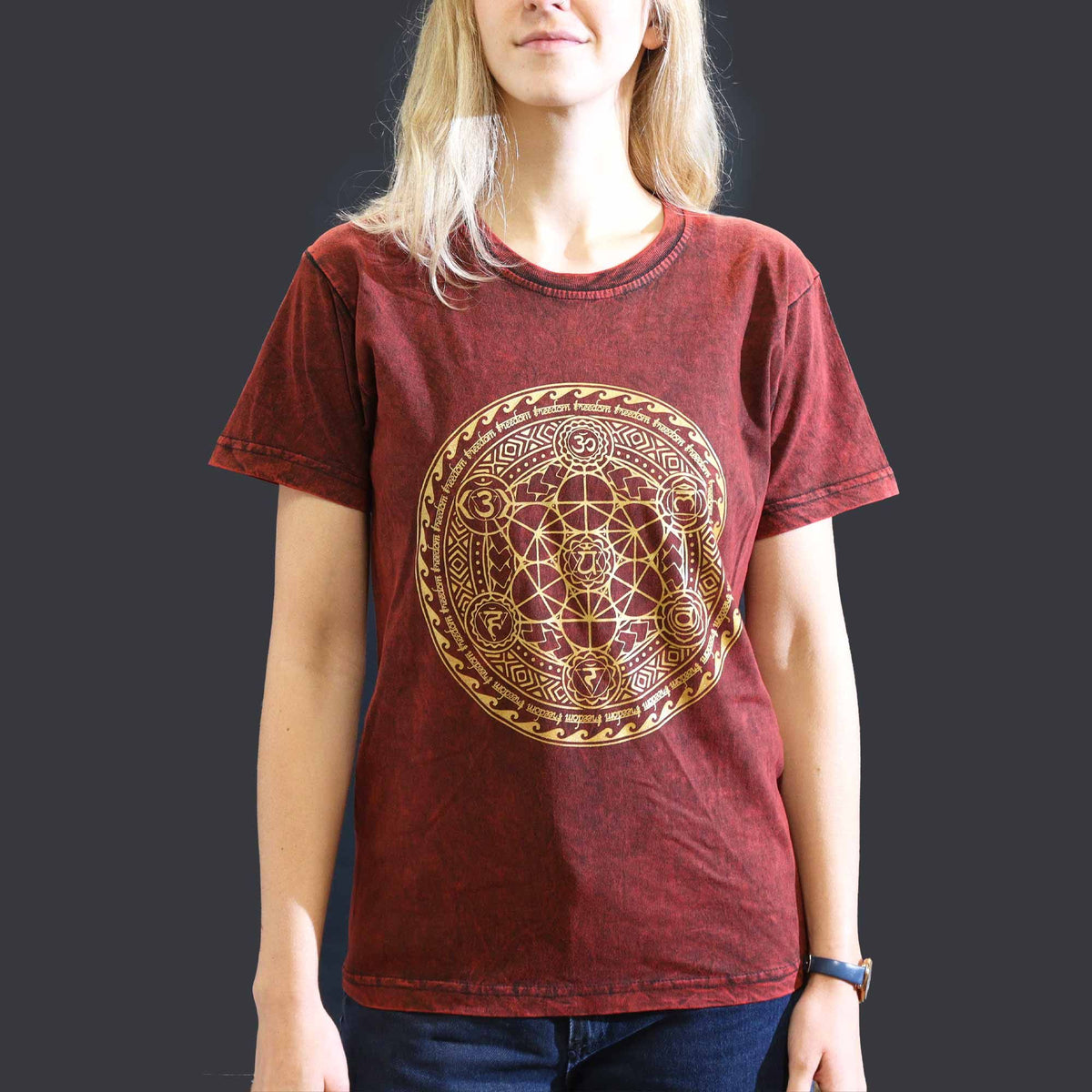 Nomad Sari Stonewashed T-Shirt – Chakra – Weinrot – Größe S