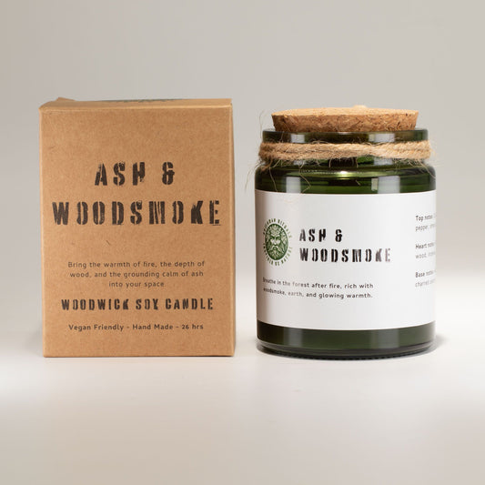 Greenman Holzdocht Sojakerze – Asche & Holzrauch | Rauchiger Waldduft