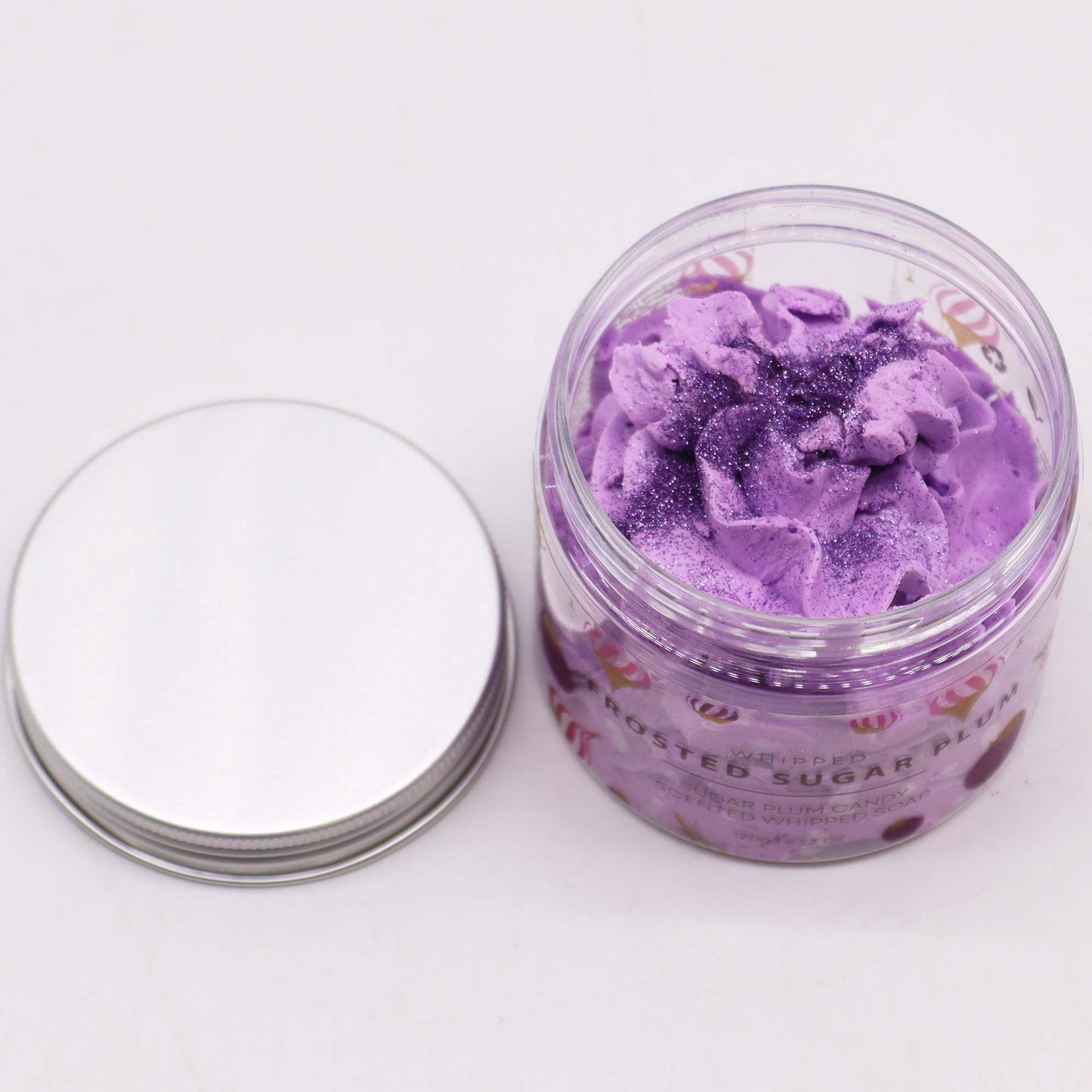 Frosted Sugar Plum Schlagseife 120g – vegane Whipped Soap mit süß-fruchtigem Pflaumenduft