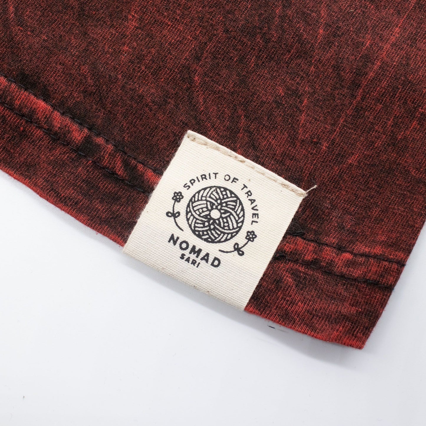 Nomad Sari Stonewashed T-Shirt – Drachen-Mandala – Weinrot – Größe L